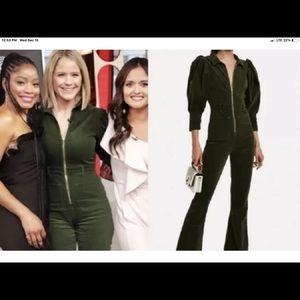 Green jumpsuit size medium beautiful I bought 2 didn’t know what sz to get